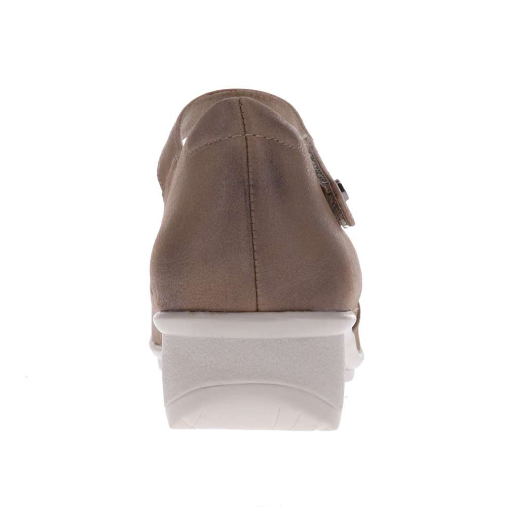 Osaka Mary-Jane - Clay