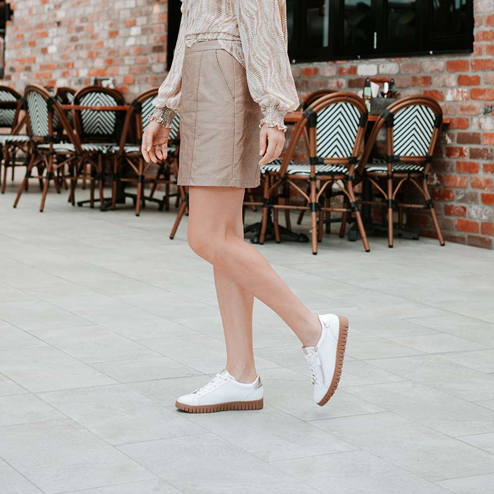 Luna Zip Casual Sneaker - White/Tan
