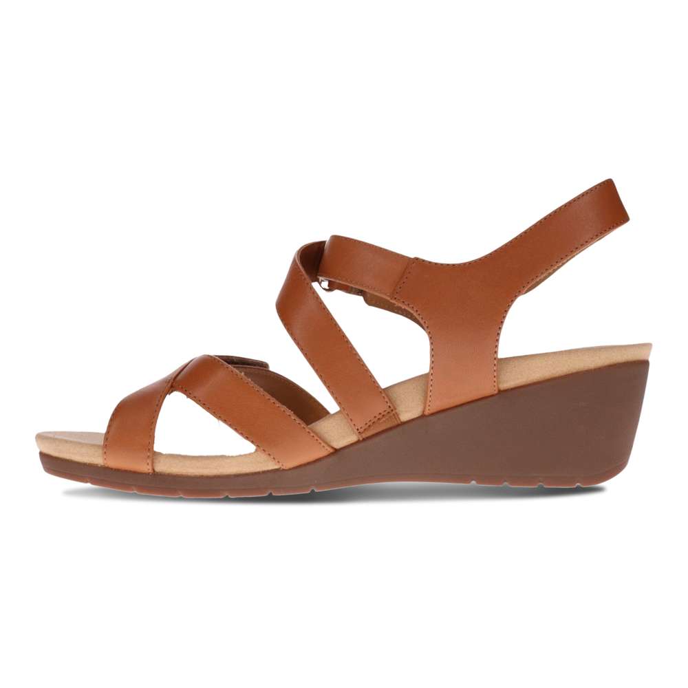 Casablanca Wedge - Tan