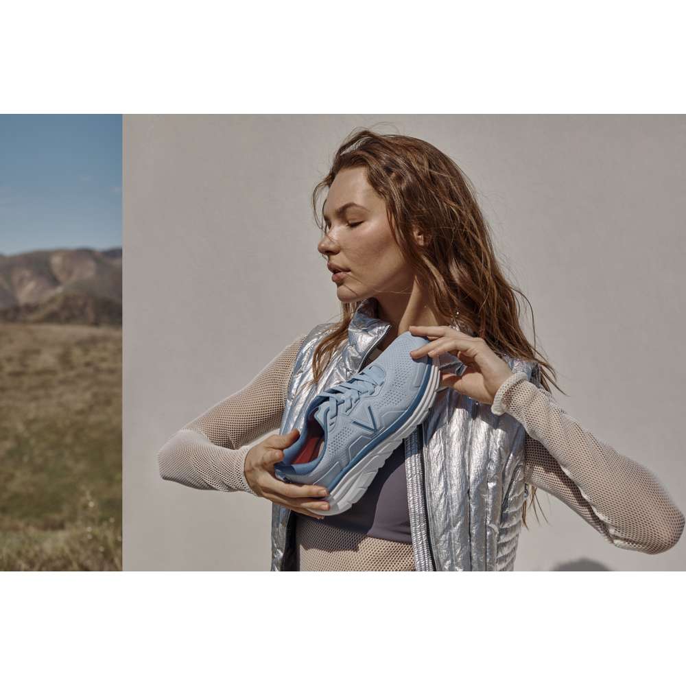 Walk Max Lace Up Sneaker - Skyway Blue