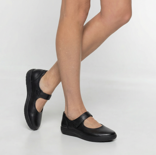 Lifestyle image for Erica Mary-Jane - Black/Black