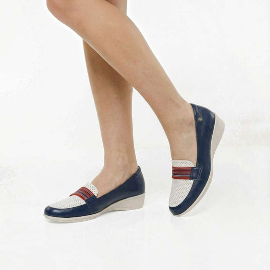 Lifestyle image for Monte Carlo Wedged Loafer - Black