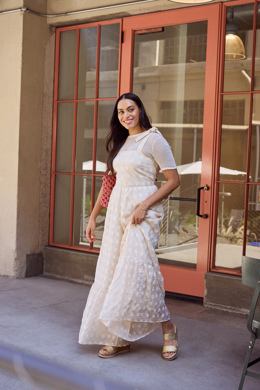 Lifestyle image for Resort Wedge - Gold Stretch