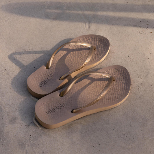 Lifestyle image for Venice Solid Women's Toe Post Sandal - Bronze